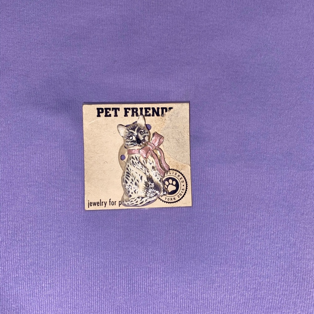 NEW Pet Friends Pin